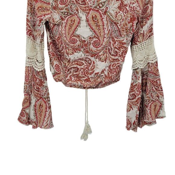 Kendall + Kylie Boho Cropped Paisley Print Top Bell Sleeves Lace Trim Sz XS Red - Picture 12 of 13